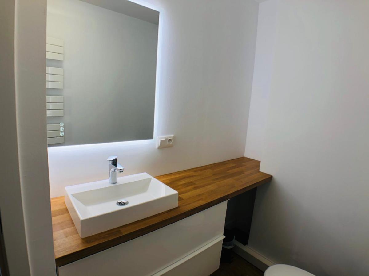 נאנט Charmant Appartement 1-4 Personnes, Proche Centre Avec Parking מראה חיצוני תמונה